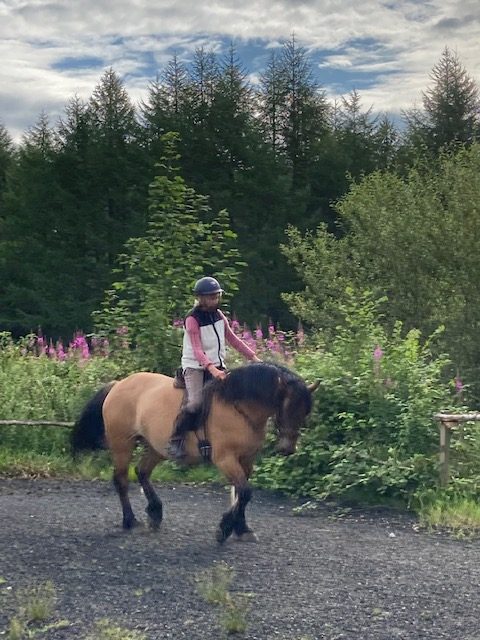 Amber Rose of Carlung - Image 4